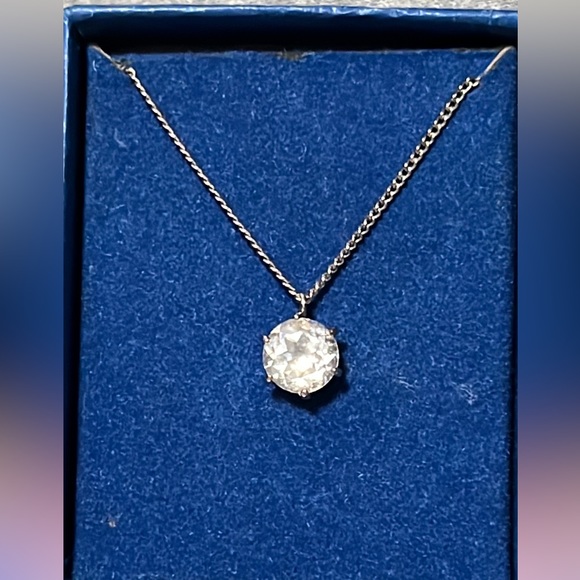 1k Diamond solitary necklace white gold over silver - Picture 3 of 3